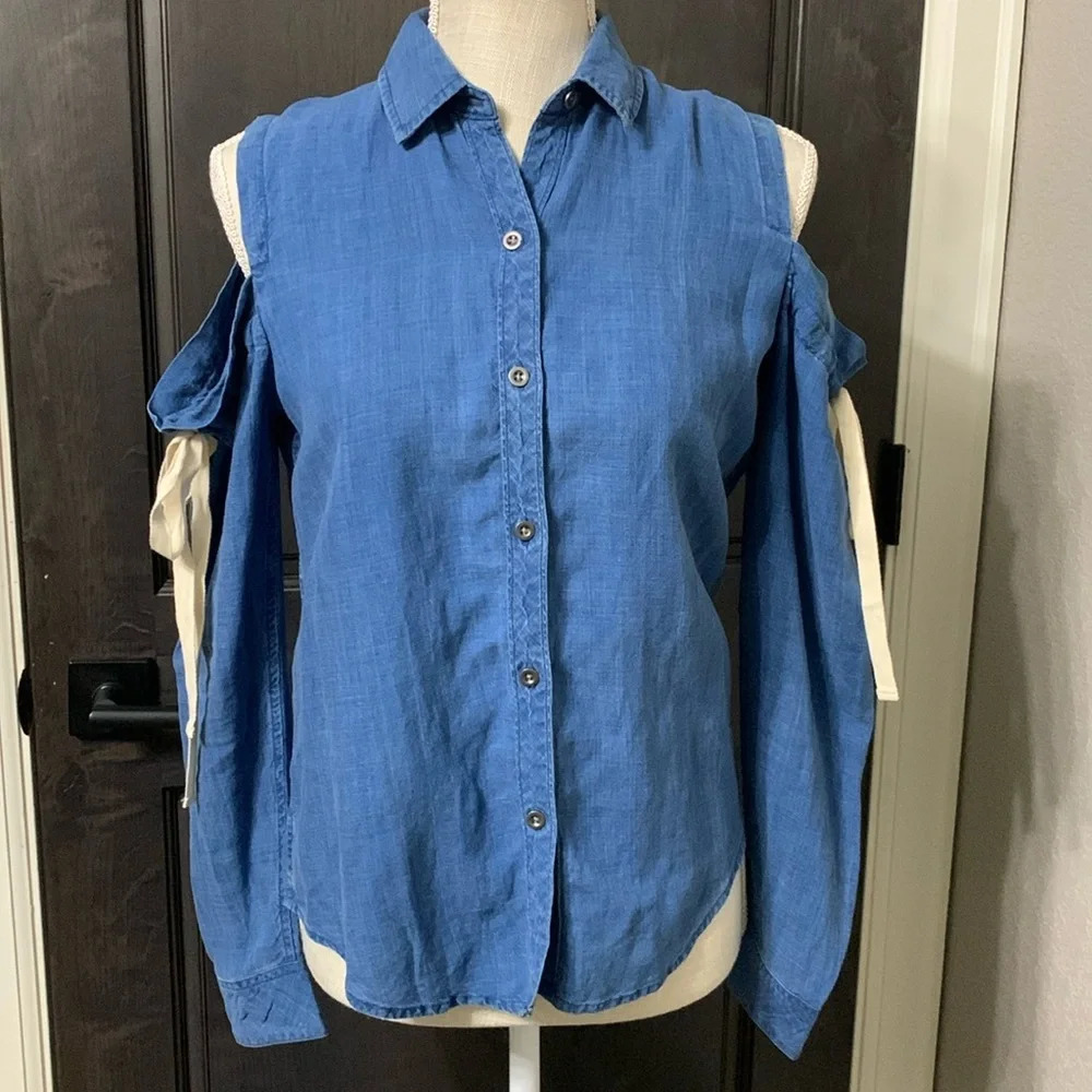 Rails Cold Shoulder Top NWT
